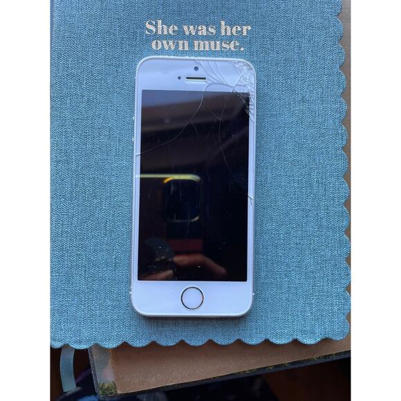 Apple iPhone 5s - 16GB - Silver (Verizon) - GOOD CONDITION - Picture 3 of 9